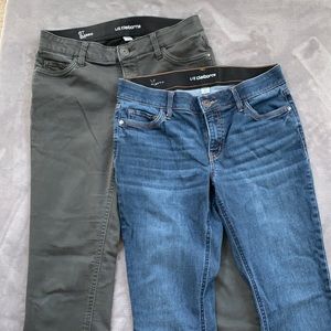 2 Pair Liz Claiborne Classic Skinny Jeans